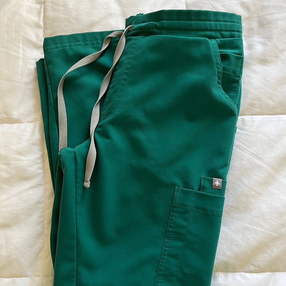 FIGS YOLA pant hunter green
